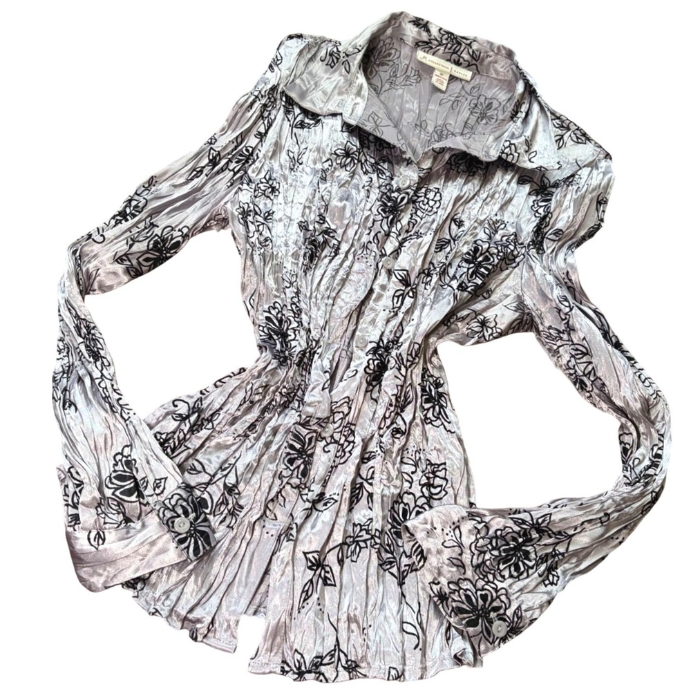 Whimsygoth Silver Crinkle Floral Button Front Blouse Grey Black 8P
